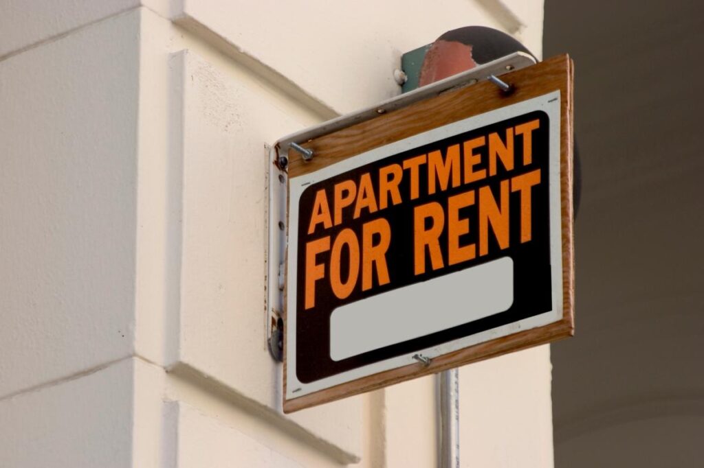 Angry tenant calls out landlord for ‘infuriating’ convenience fee — just for being able to pay rent online Angry tenant calls out landlord for ‘infuriating’ convenience fee — just for being able to pay rent online