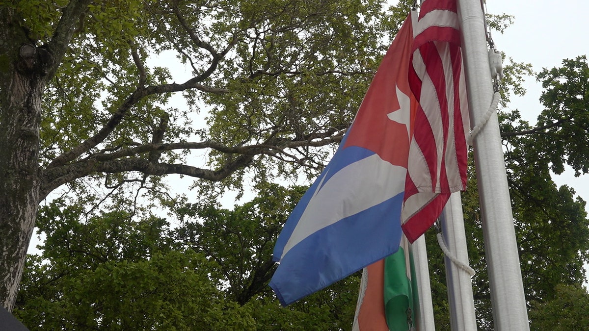 Cuban and American flags