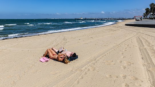 SharkSafe Barrier has proposed an installation at St Kilda Beach in Melbourne.