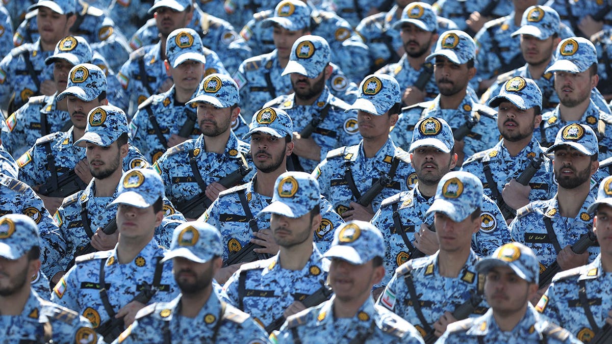 Iranian army 