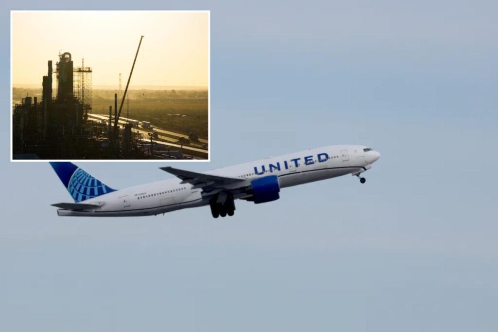 United Airlines slashes flights as Iran war sends fuel prices soaring United Airlines slashes flights as Iran war sends fuel prices soaring