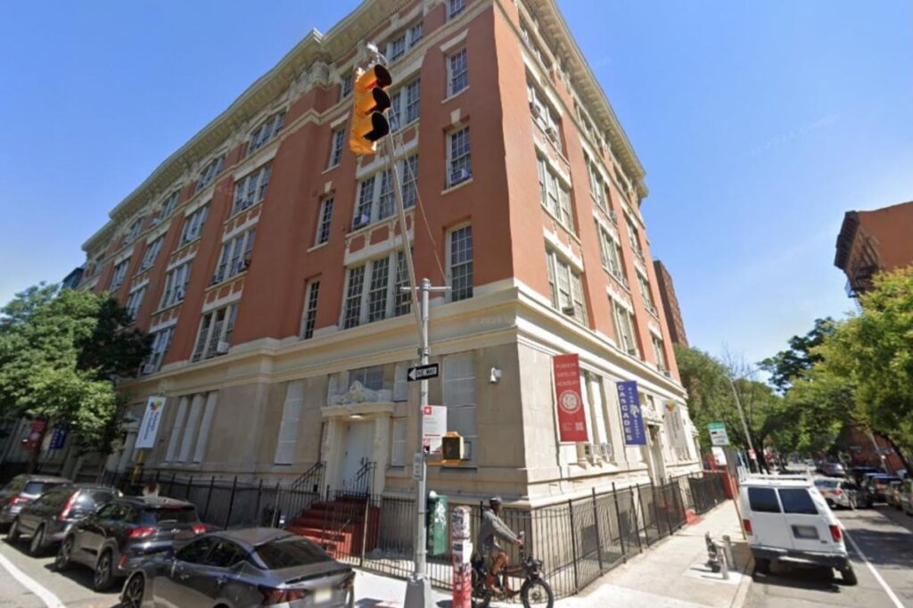 Teen boy caught with loaded gun in NYC school arrested: cops