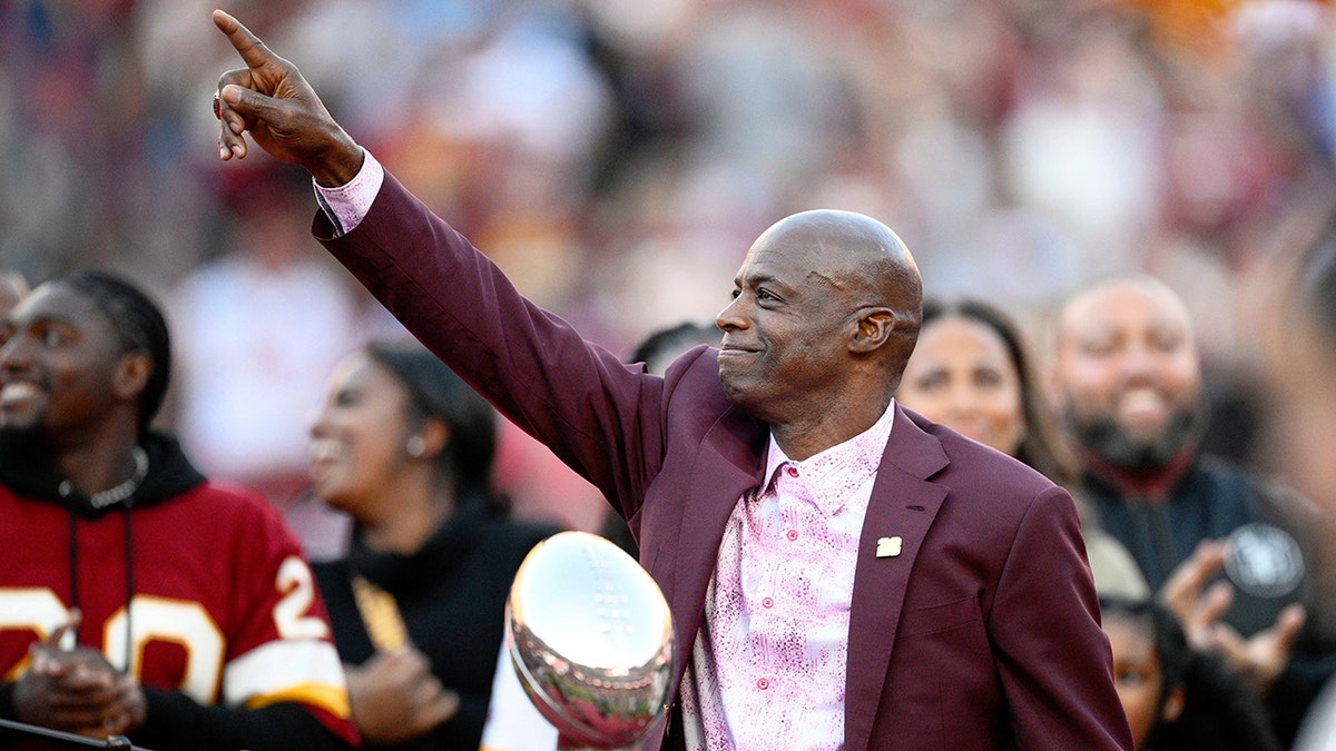 Darrell Green honored at a Commanders game