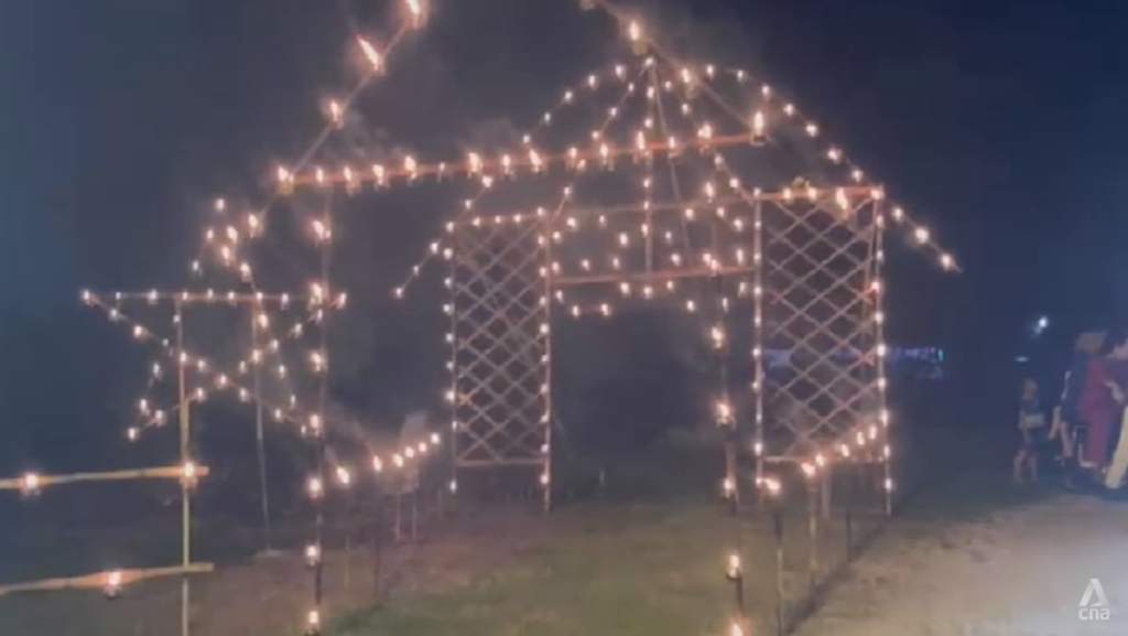 A glow of tradition: In Perak, traditional lamps light up Hari Raya celebrations A glow of tradition: In Perak, traditional lamps light up Hari Raya celebrations