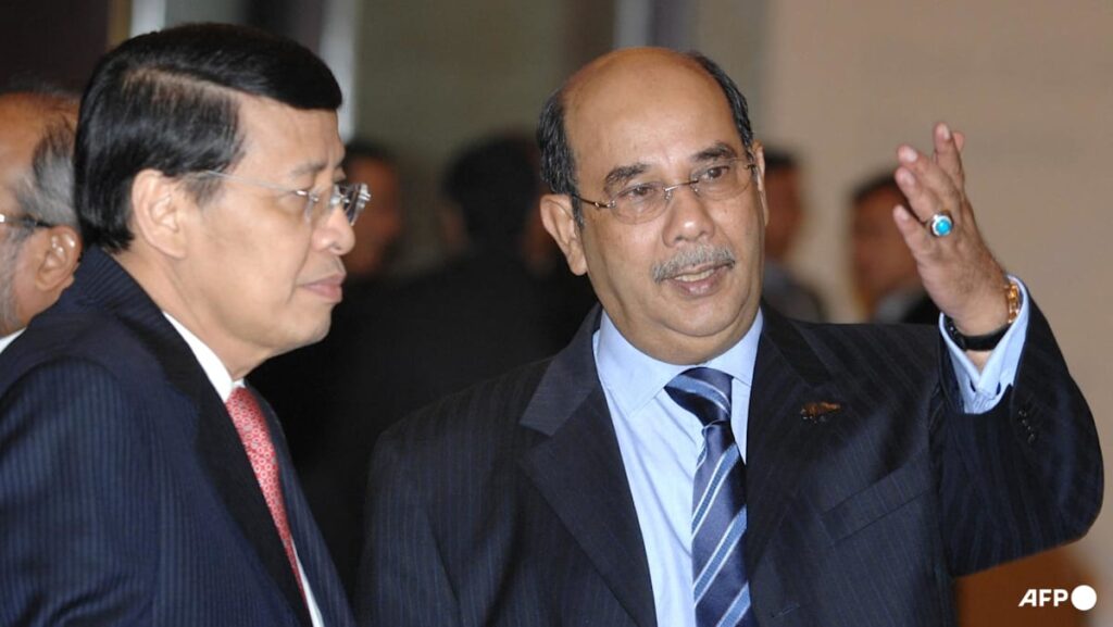 Malaysia’s former veteran minister Syed Hamid makes surprise UMNO return with stalwarts Khairy, Hishammuddin