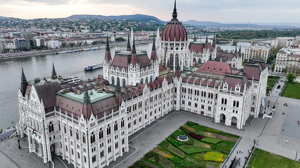 EU and Magyar agreed to work together for EU cash after talks