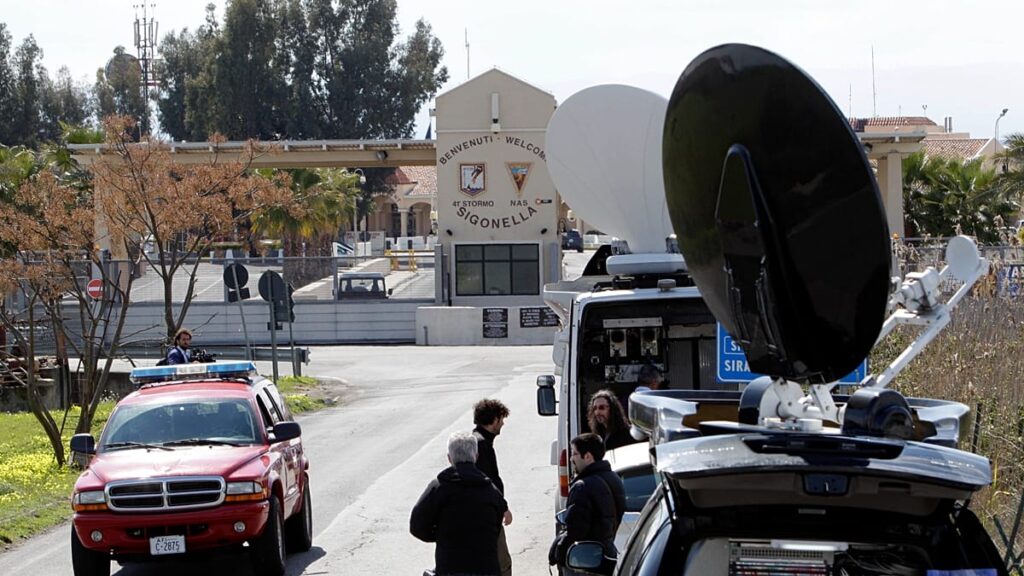 Why did Italy deny US bombers access to an Italian airbase?