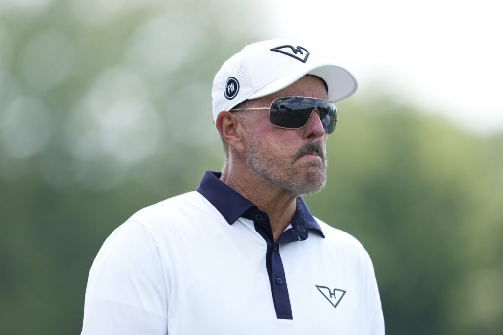 Personal Health Issue Forces Phil Mickelson to Make Difficult Career Decision