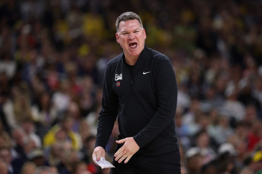 UNC Fans Delight in Tommy Lloyd and Arizona’s Blowout Final Four Loss