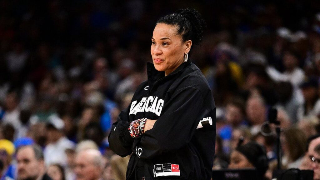 Dawn Staley gives classy answer after Geno Auriemma question following national title loss: ‘It’s UCLA’s day’ Dawn Staley gives classy answer after Geno Auriemma question following national title loss: ‘It’s UCLA’s day’