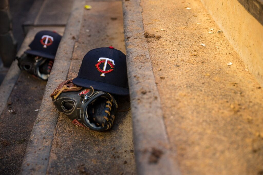 Former MLB pitcher Chuck Niseon Dies at 83 Former MLB pitcher Chuck Niseon Dies at 83