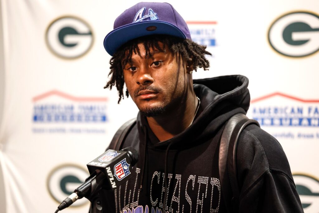 Dolphins Projected to Draft ‘Dominant Pocket Passer’ as Malik Willis Insurance