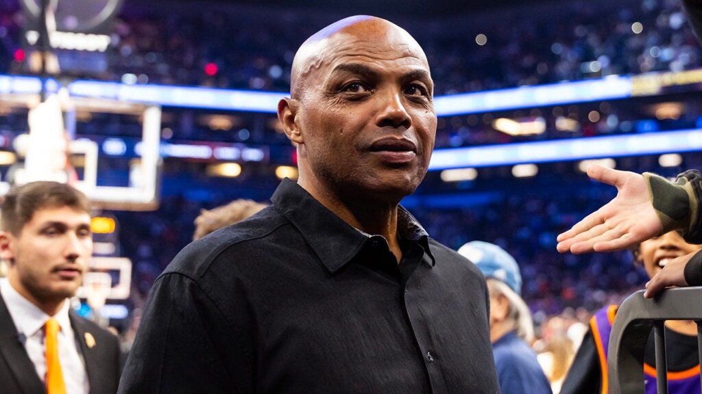 Charles Barkley gives terse message to NBA players complaining about 65-game eligibility rule