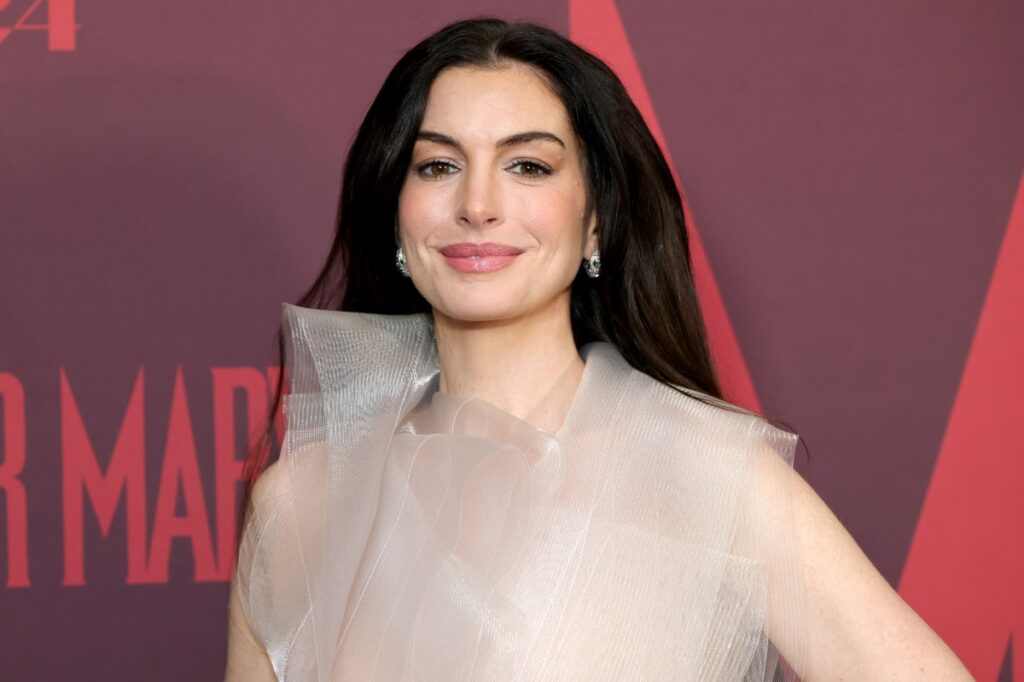 Anne Hathaway Sends ‘Devil Wears Prada’-Coded Message to WNBA Draftees