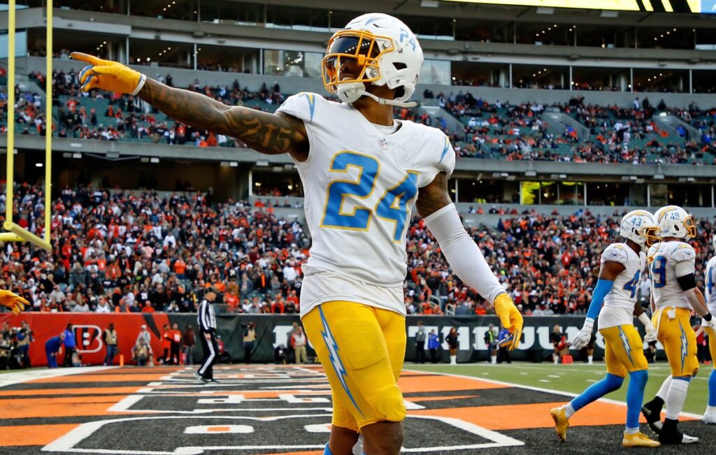 Former 2nd-Round Pick Unretires, Signs With Colts After 3 Years Away From NFL Former 2nd-Round Pick Unretires, Signs With Colts After 3 Years Away From NFL