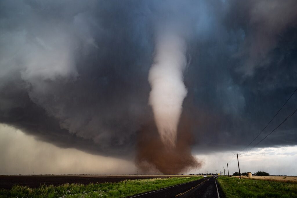 Tornado Warning Livestream as 142,000 People Told ‘Take Cover Now!’ 