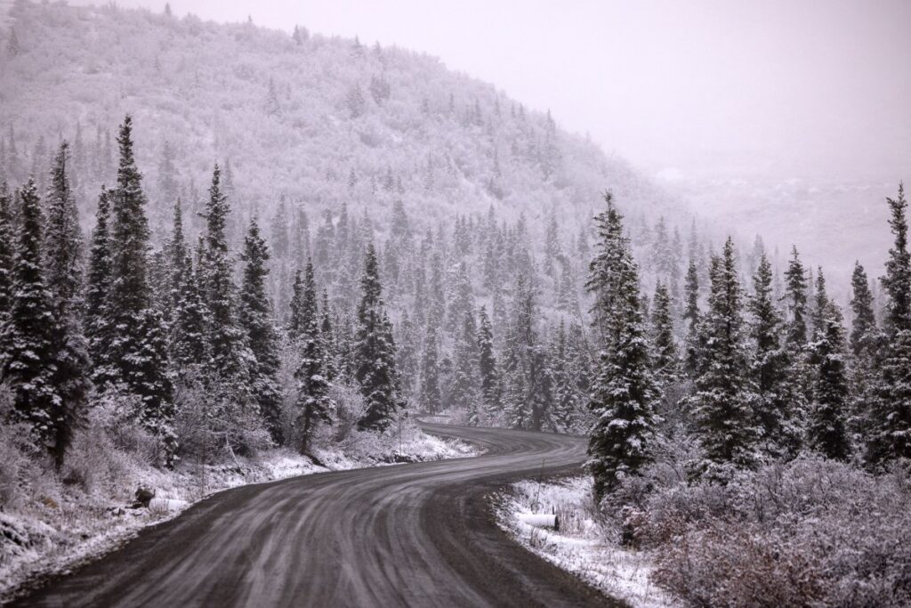 Heavy snow warning as 18 inches of snow to hit this weekend: “Very hazardous”