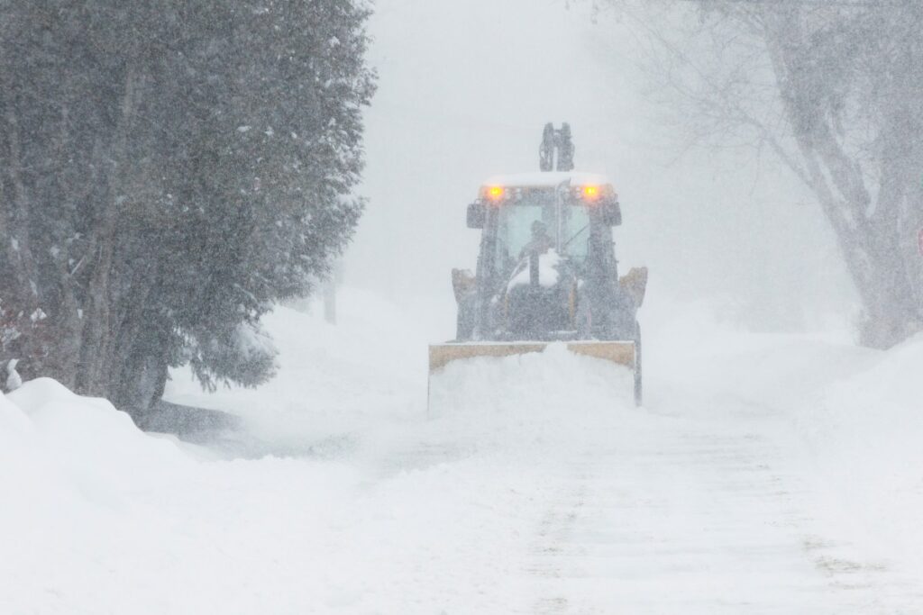 Heavy Snow Warning as 10 Inches Set to Hit