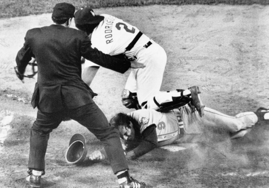 Former Yankees, Dodgers Catcher Ellie Rodriguez Dies at 79