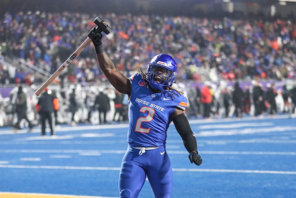 Boise State Gives Ashton Jeanty, Kellen Moore Unique Honor in Blue Turf Reveal