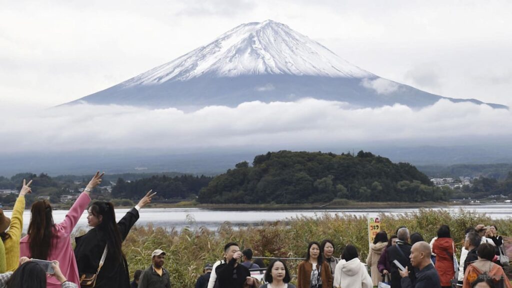 Japan tourism hits record despite China spat, Iran war