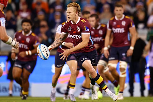 Carter Gordon, delivering for the Reds.