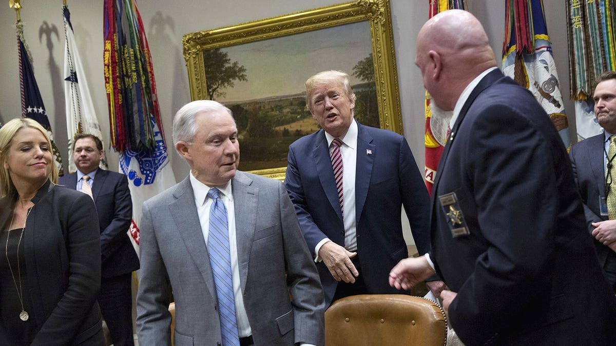 Pam Bondi Jeff Session Trump