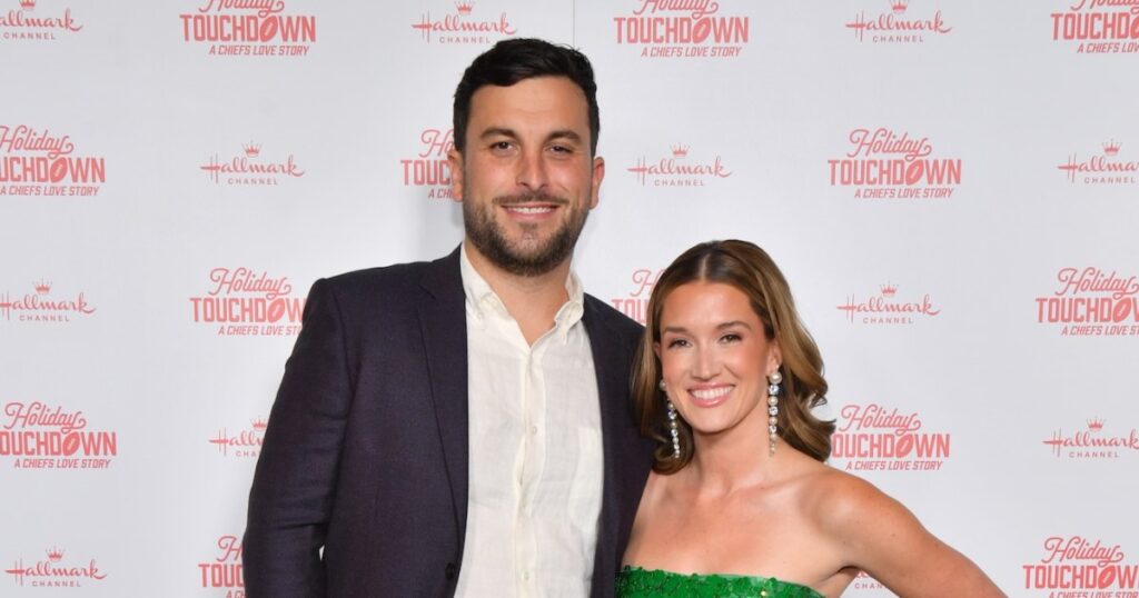 Bachelor Nation’s Jade Roper Reveals She ‘Makes the Money’ in Tanner Tolbert Marriage