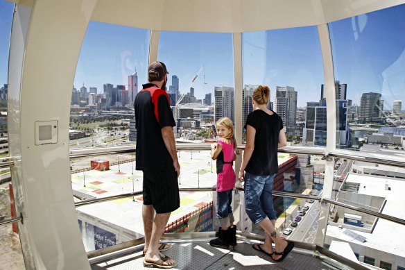 A family rides the wheel in 2008.