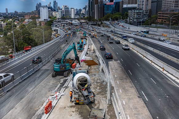 Views from the Ridge Street bridge of work on the Warringah Freeway. 