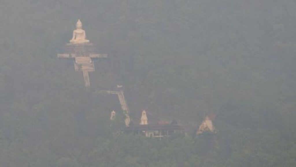 Chiang Mai chokes under severe haze as pollution levels in Northern Thailand soar Chiang Mai chokes under severe haze as pollution levels in Northern Thailand soar
