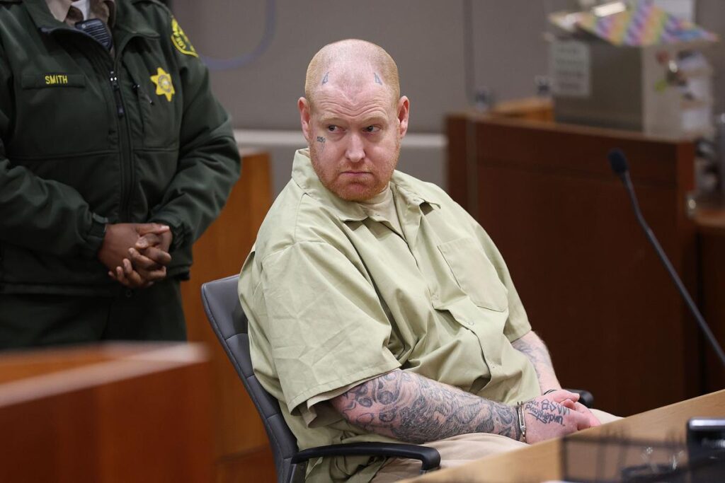 Troubled son of Hollywood legends Ryan O’Neal and Farrah Fawcett flashes terrifying look in court