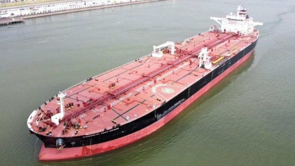 First of 7 stranded Malaysian vessels safely transits Strait of Hormuz, says foreign ministry