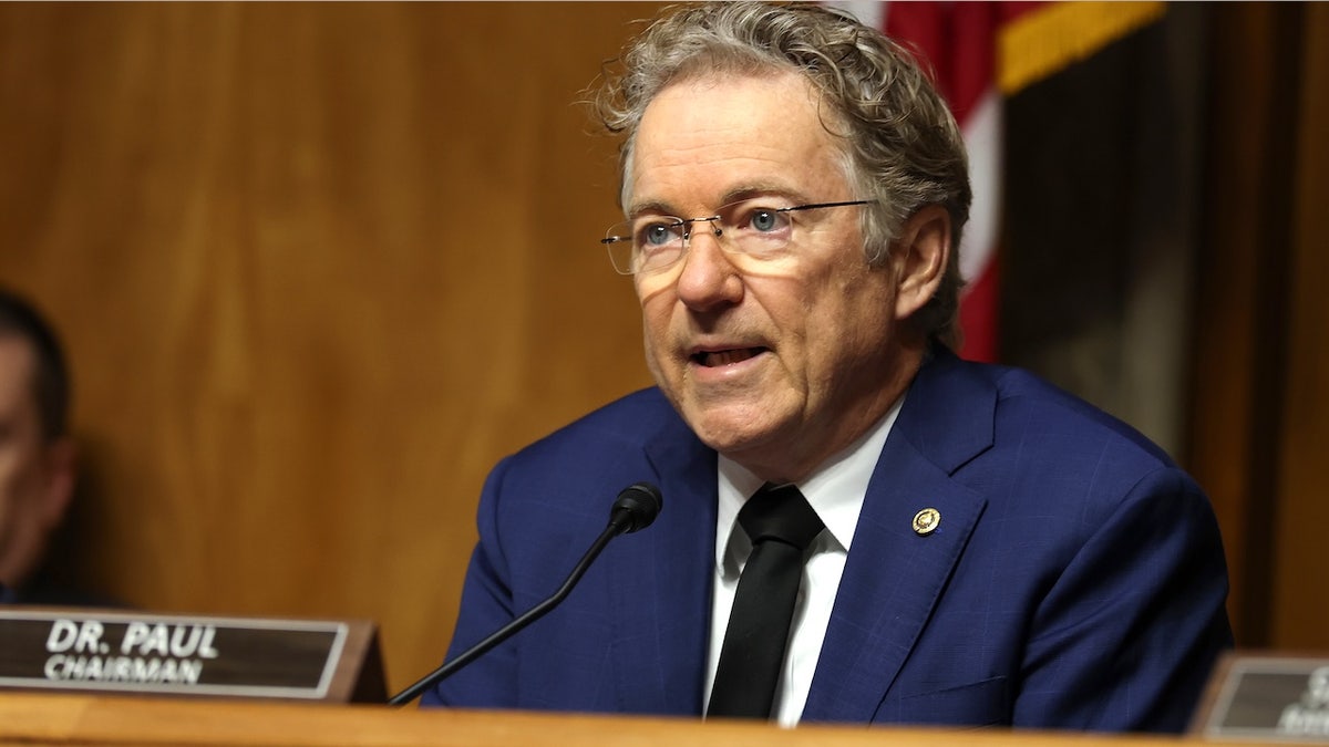 Sen. Rand Paul speaking at Senate DHS Committee hearing with Sen. Markwayne Mullin present