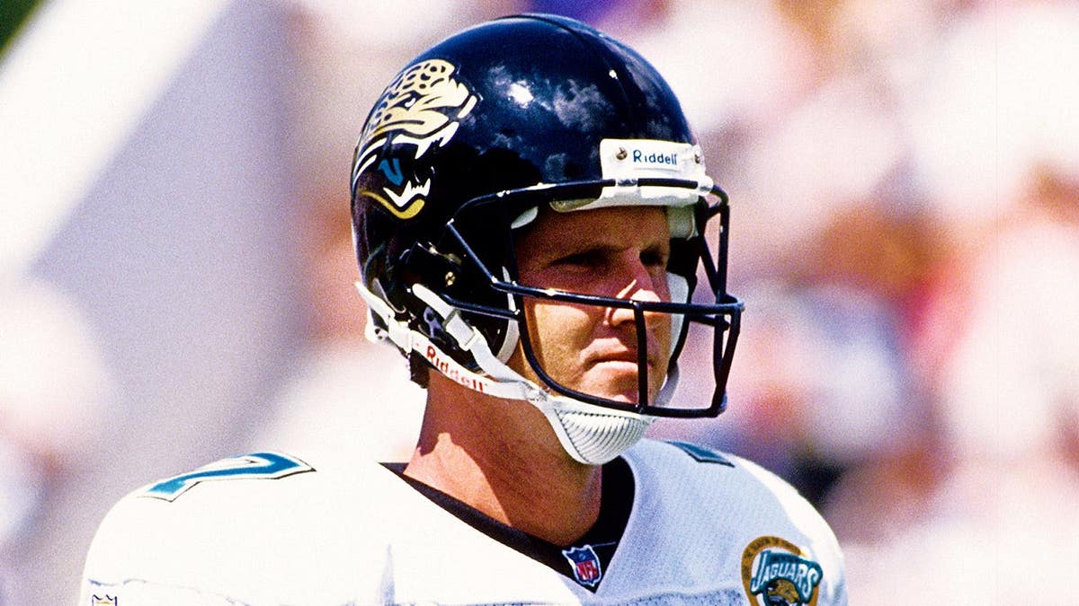 Jacksonville Jaguars quarterback Steve Beuerlein on the field during a game.