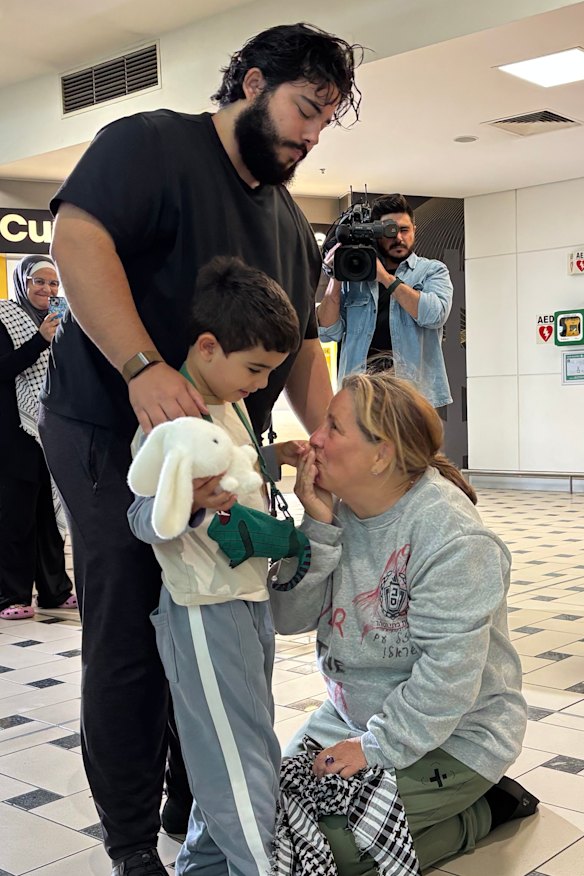 O’Sullivan meets a family member on Monday morning. 