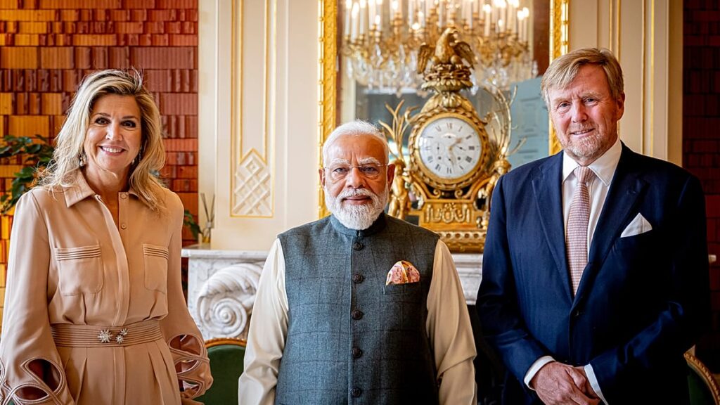 Indian PM Modi begins tour of Europe in the Netherlands Indian PM Modi begins tour of Europe in the Netherlands