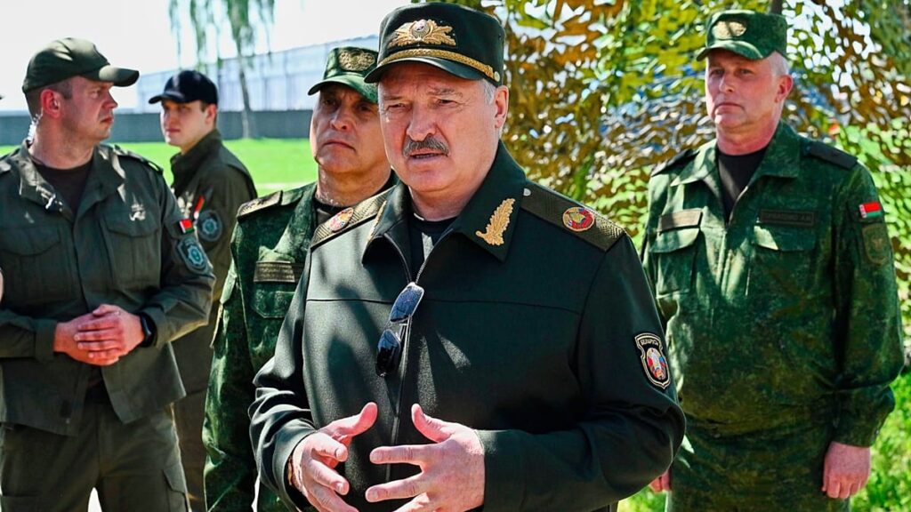 Lukashenka offers Zelenskyy meet amid threat of new Russian offensive