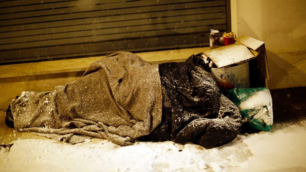 Commission wants to eradicate poverty in the EU by 2050