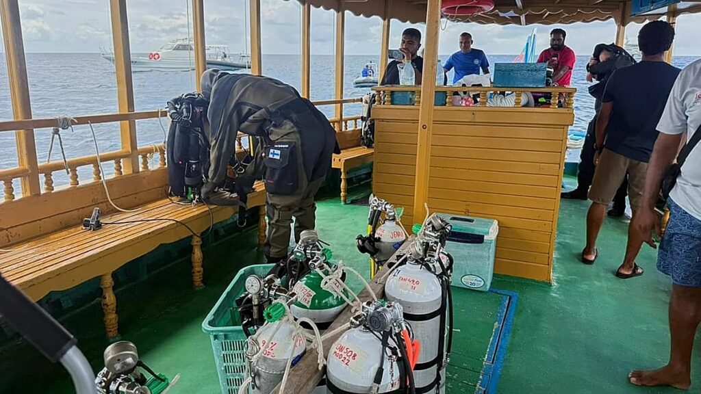 Finnish divers recover bodies of two Italians from cave in Maldives Finnish divers recover bodies of two Italians from cave in Maldives
