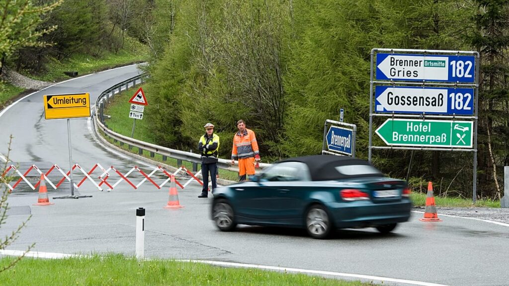 Austrian protesters shut Brenner motorway on Saturday over pollution Austrian protesters shut Brenner motorway on Saturday over pollution