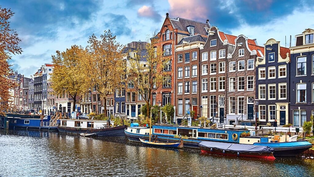 Has Amsterdam banned meat adverts to avoid offending Muslims?