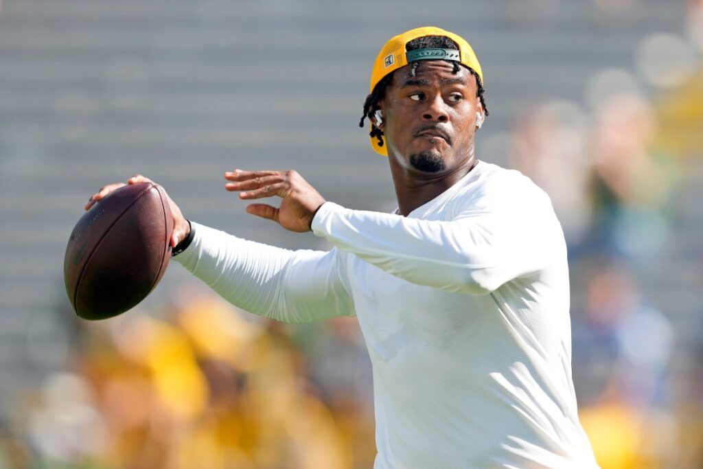 Dolphins’ Malik Willis Roasted After Embarrassing First Pitch at Marlins Game