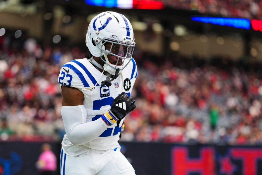 Top 3 Landing Spots for Pro Bowl CB Kenny Moore After Shocking Colts Release