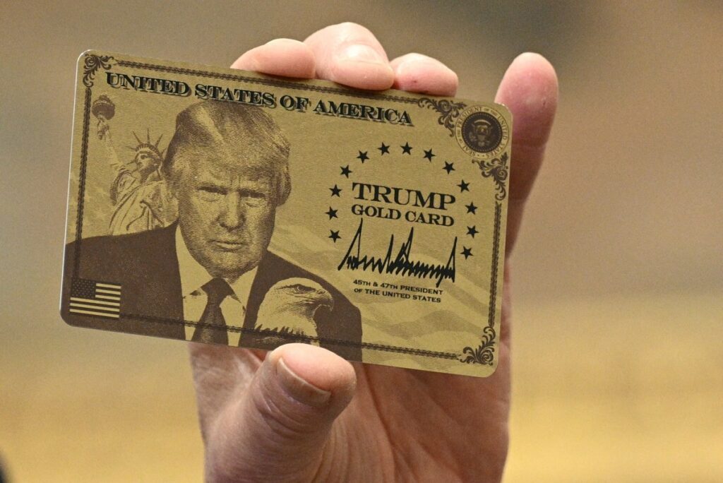 Trump Gold Card Sees 338 Applicants as Wealthy Look Beyond US