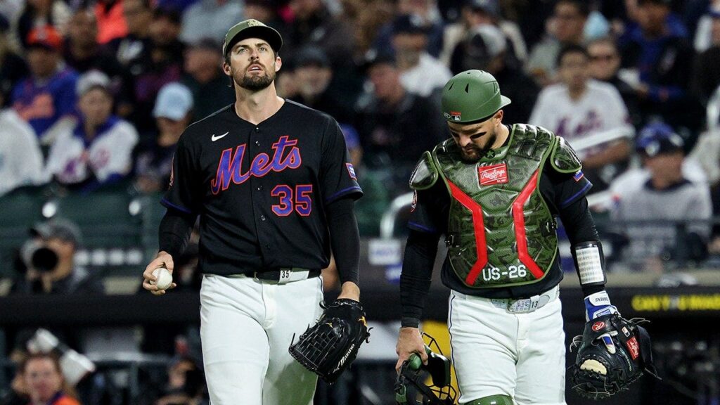 Mets pitcher Clay Holmes suffers broken leg after getting hit with 111 mph line drive: ‘A huge blow’ Mets pitcher Clay Holmes suffers broken leg after getting hit with 111 mph line drive: ‘A huge blow’