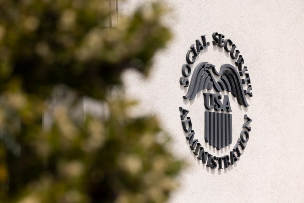 Social Security Change Could Cut Benefits for 400,000 Americans Social Security Change Could Cut Benefits for 400,000 Americans