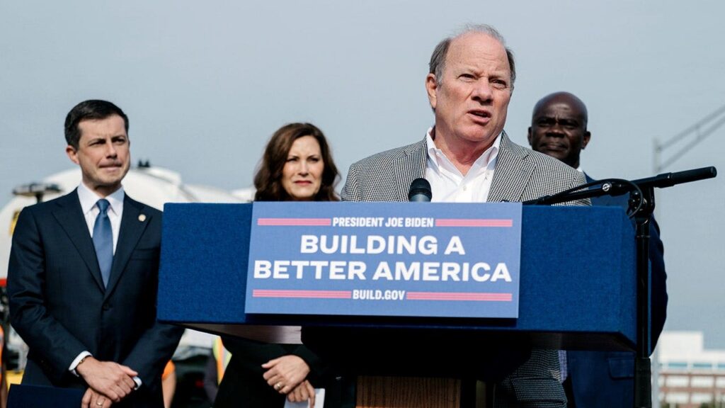 Former Detroit mayor blows governor’s race wide open in surprise move Former Detroit mayor blows governor’s race wide open in surprise move