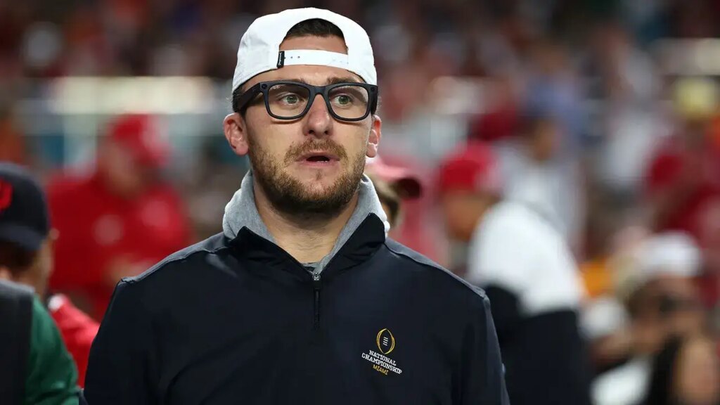 Johnny Manziel picks up MMA victory with first-round win over social media influencer