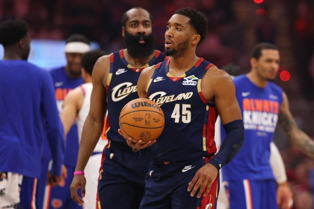 Donovan Mitchell Has Strong Reaction to Cavaliers Losing Game 4 Early Donovan Mitchell Has Strong Reaction to Cavaliers Losing Game 4 Early